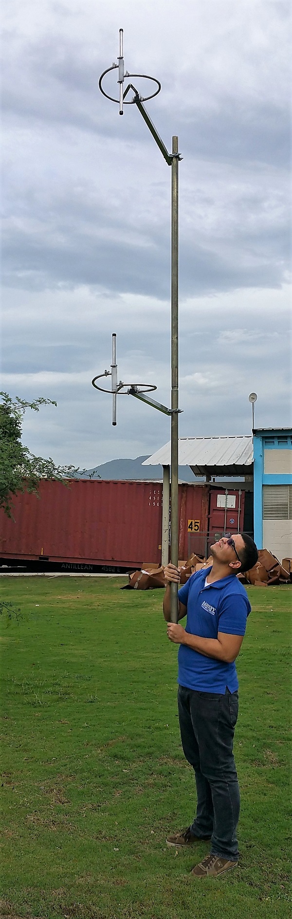 Circular Polarization FM Transmitter Antenna