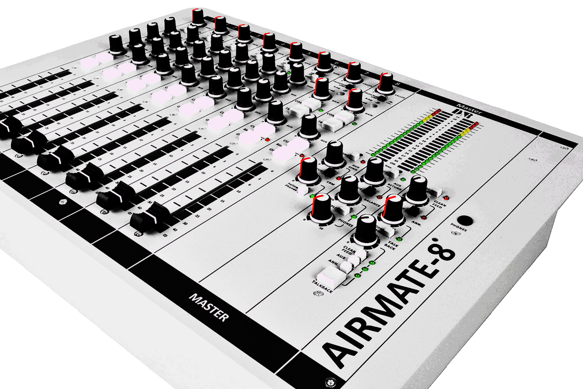 D&R Airmate-8. Perfect Console for Start Ups and Professionals View From Front